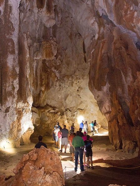 chillagoe-caves---outback-queens-34537_625x733